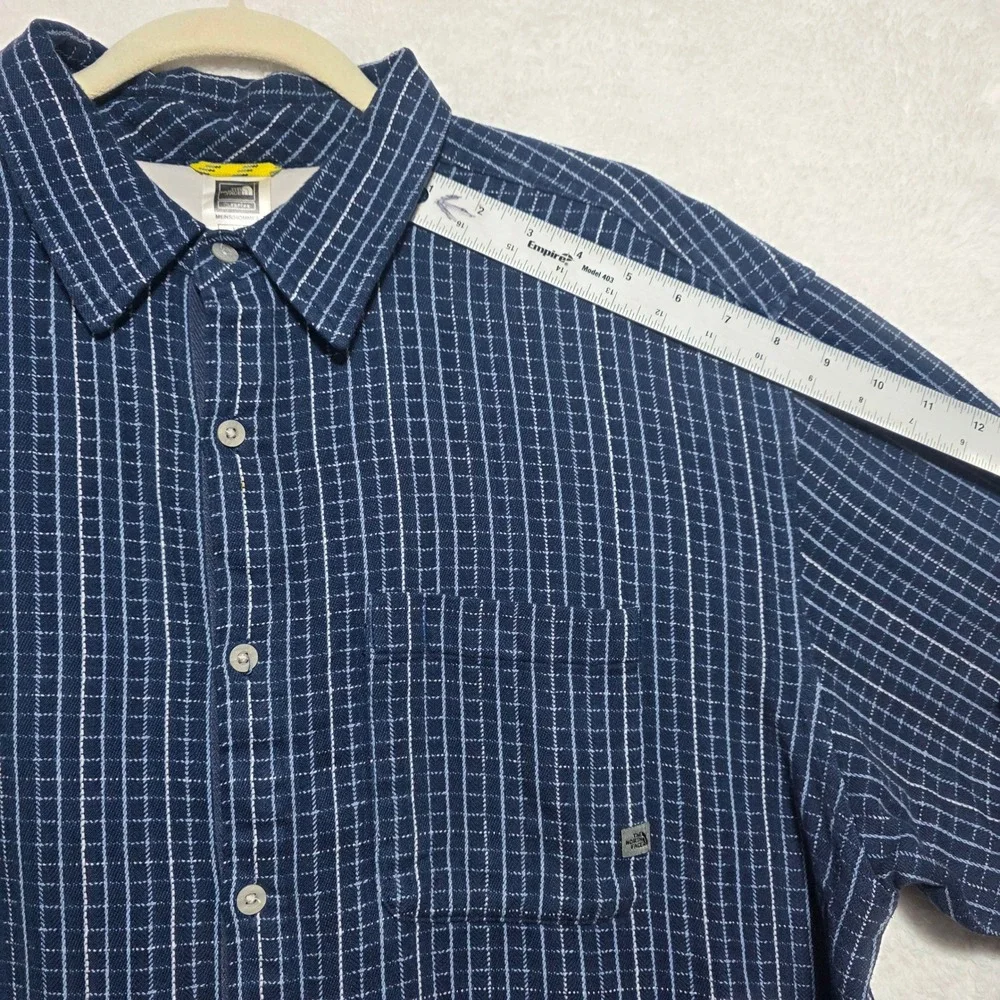The North Face A5 Series Men's Large Navy Blue White Grid Button Down Shirt AB2S